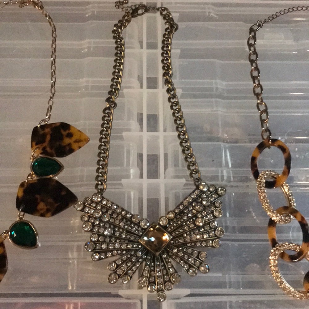 Statement necklaces - Picture 3 of 4
